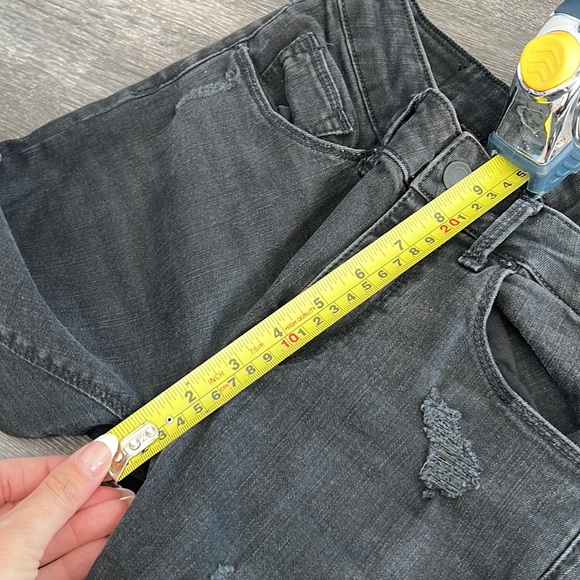 Zara Slim Distressed Black Skinny Midrise - Picture 7 of 7